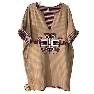 FREE PEOPLE- The Elk Lodge Embroidered Oversized T-shirt Sweatshirt w/Pockets.